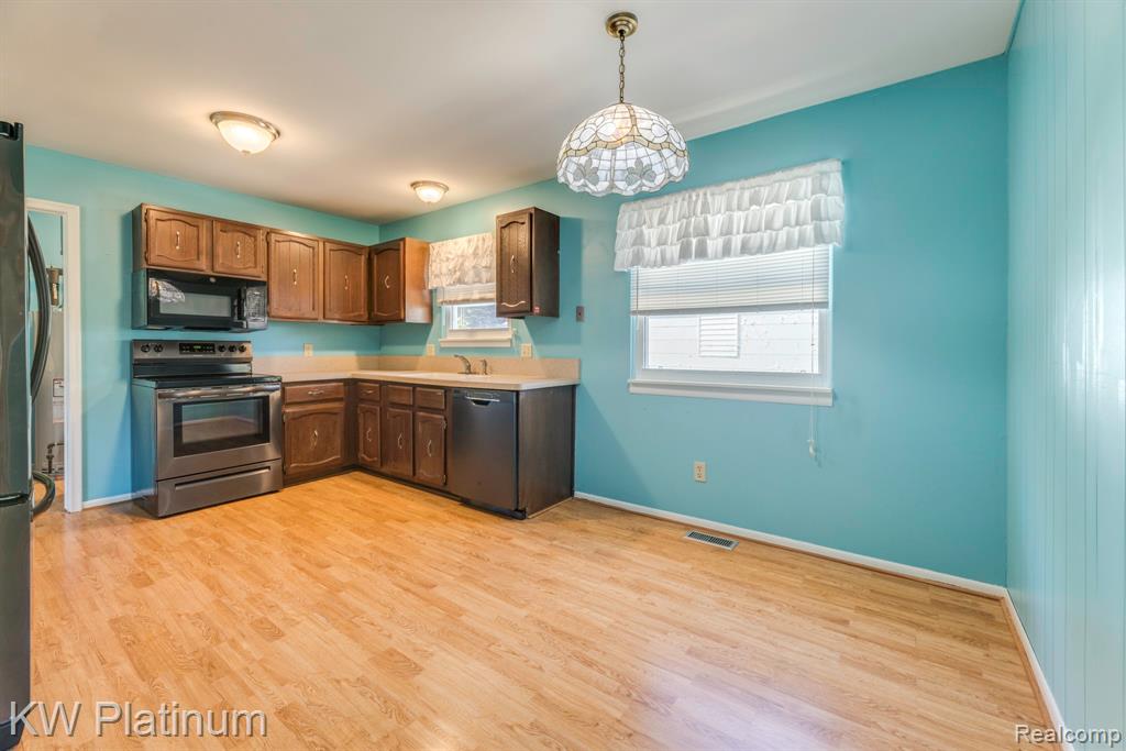 6481 Lakeshore Road, Burtchville, MI 48059 — Photo 4