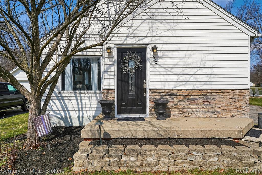 5501 Potter Road, Flint, MI 48506 — Photo 5