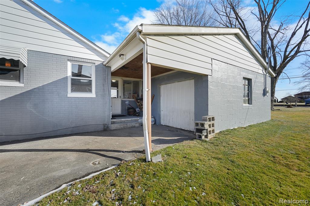 47978 Jefferson Avenue, Chesterfield, MI 48047 — Photo 6
