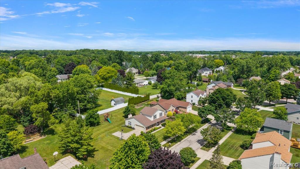 45071 Yorkshire Drive, Novi, MI — Photo 52