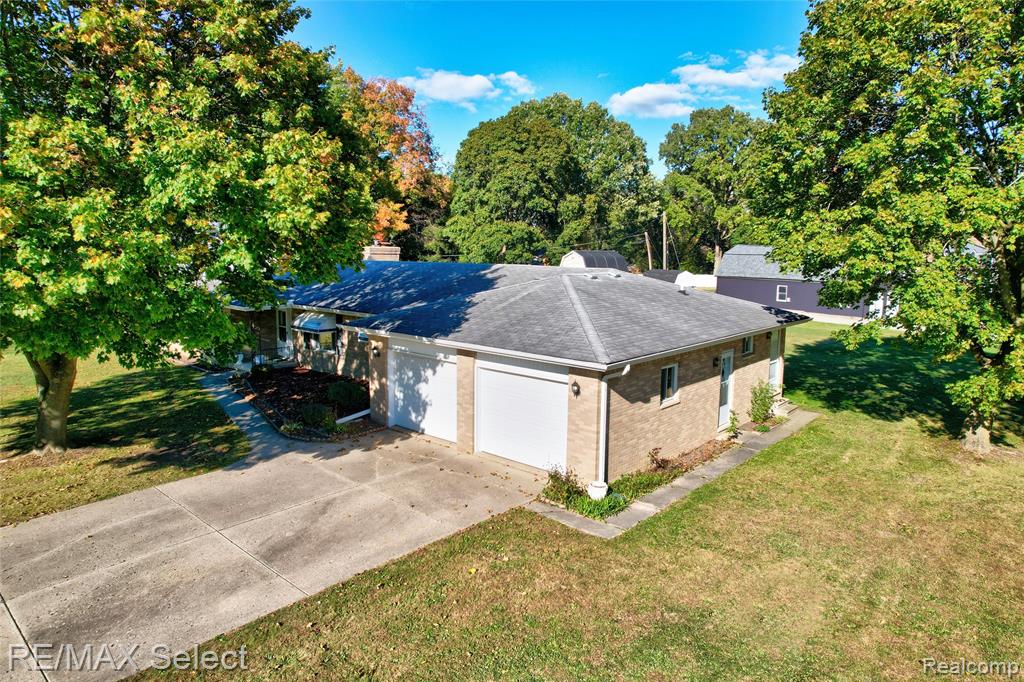 4290 Hedgethorn Circle, Burton, MI 48509 — Photo 58