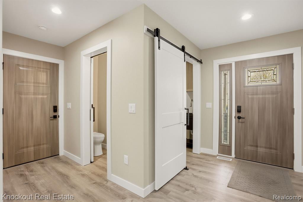 12095 Country Run Drive, Birch Run, MI 48415 — Photo 42