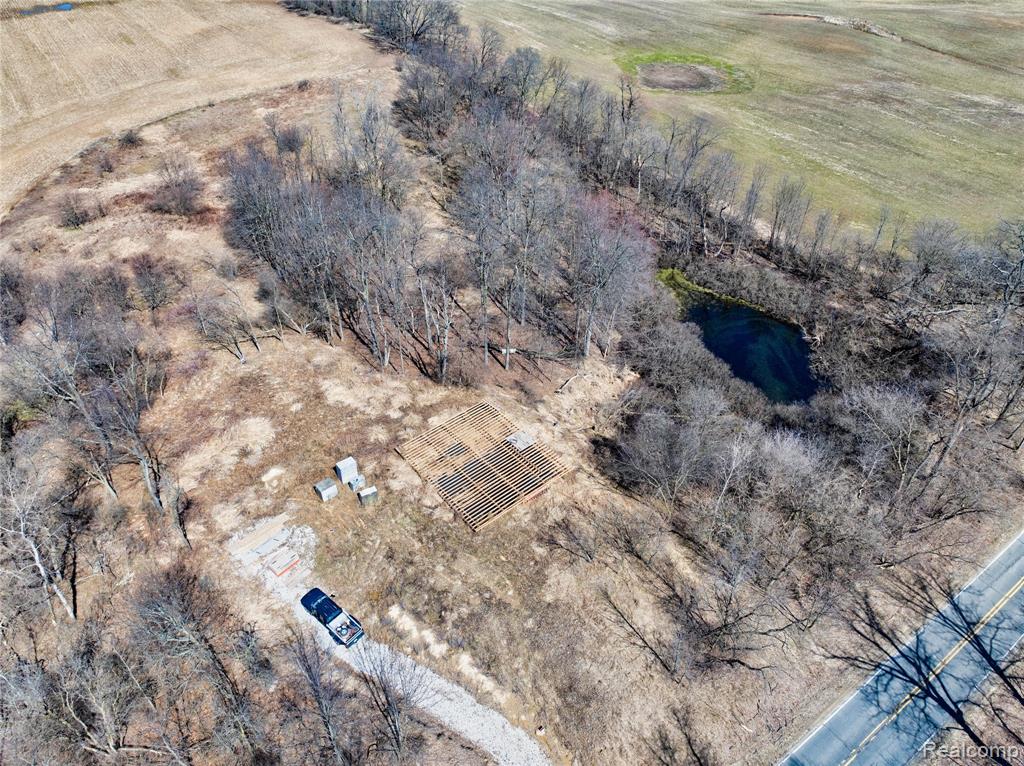 4949 W Beard Road, Perry, MI 48872 — front exterior