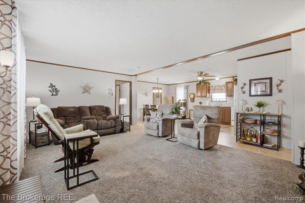 9542 Foxwell Circle, Fenton, MI 48430 — Photo 8