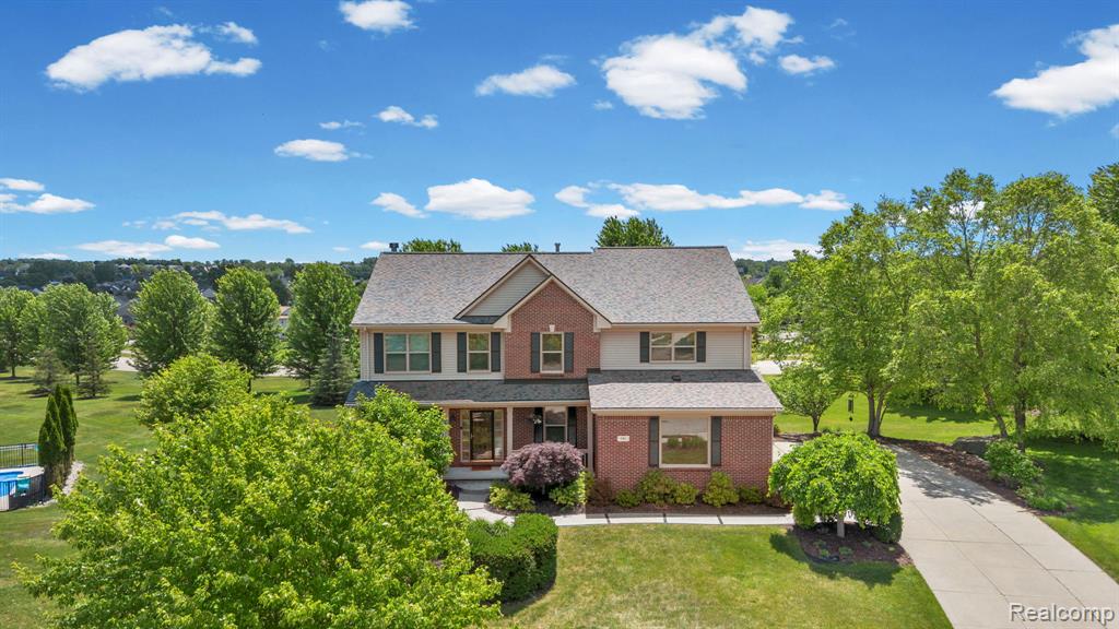 981 Coventry Court, Oxford, MI 48371 — front exterior