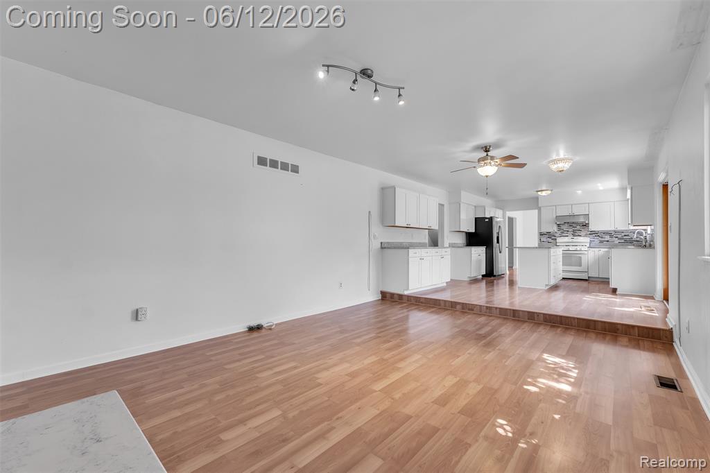 7000 Woonsocket Street, Canton, MI 48187 — Photo 30