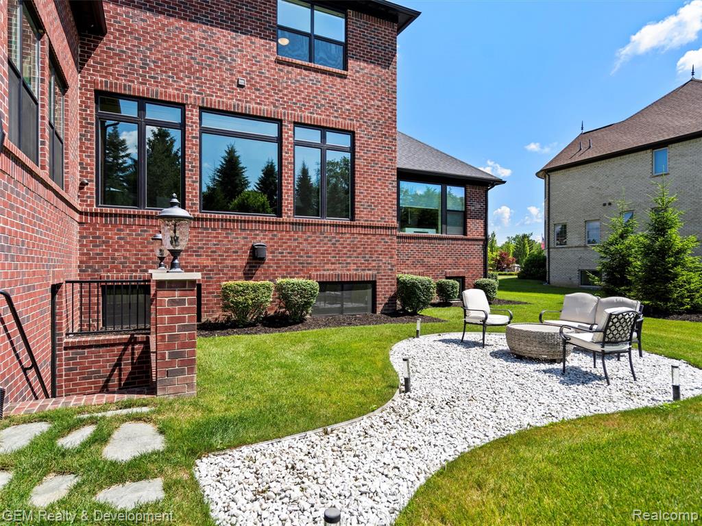 47545 Casa Loma Court, Northville, MI 48167 — Photo 66