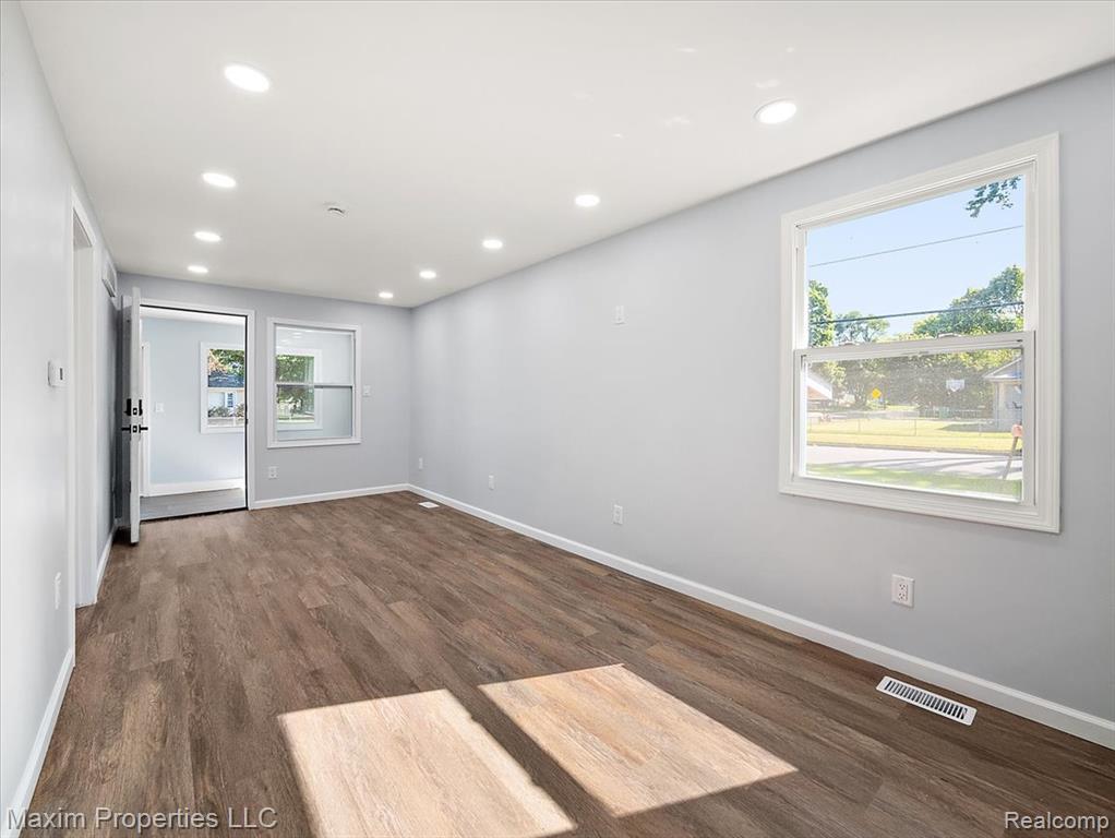 992 Parkwood Avenue, Ypsilanti, MI 48198 — Photo 12
