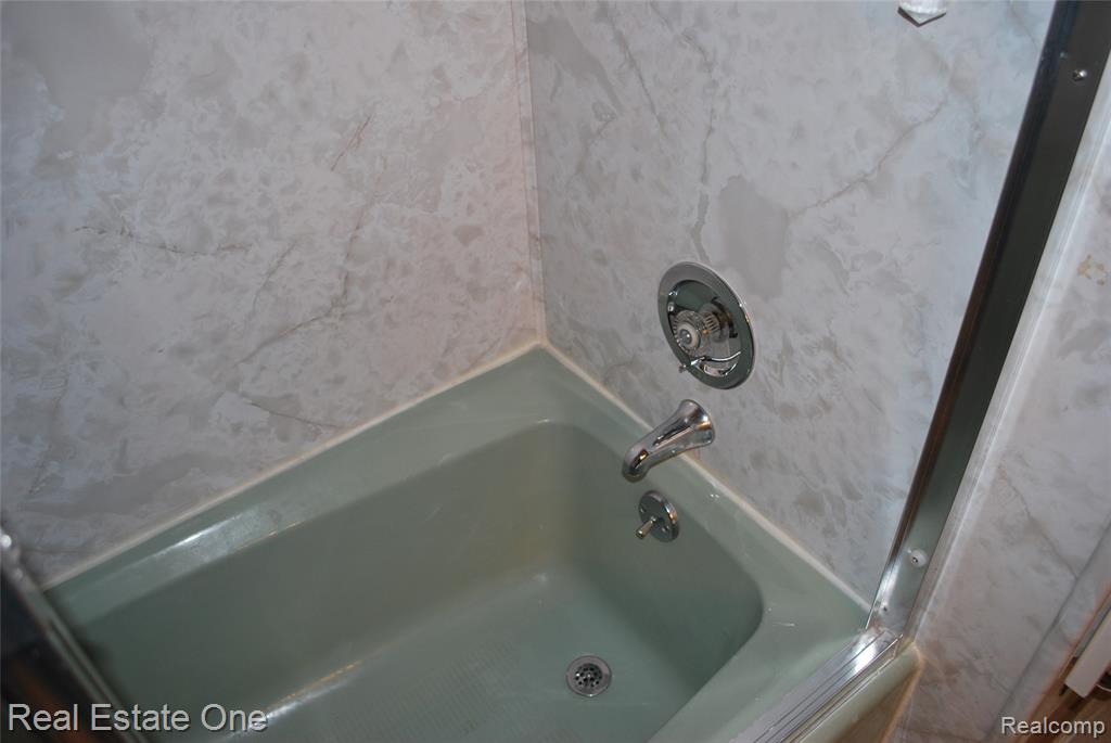 40936 Micol Drive, Plymouth, MI 48170 — Photo 42