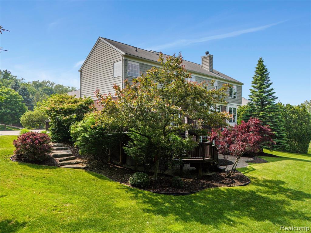 17590 White Pine Court, Northville, MI 48168 — Photo 55