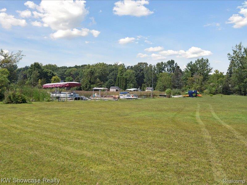 4581 Parker Drive, Howell, MI 48843 — Photo 27