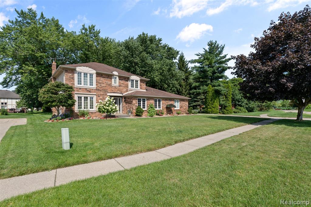 46959 Spruce Drive, Shelby Twp, MI 48315 — Photo 46
