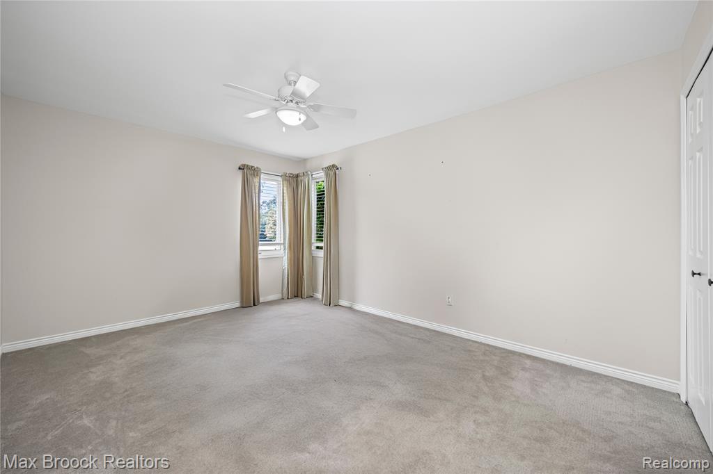 5015 Lake Vista Drive, West Bloomfield, MI 48323 — Photo 36