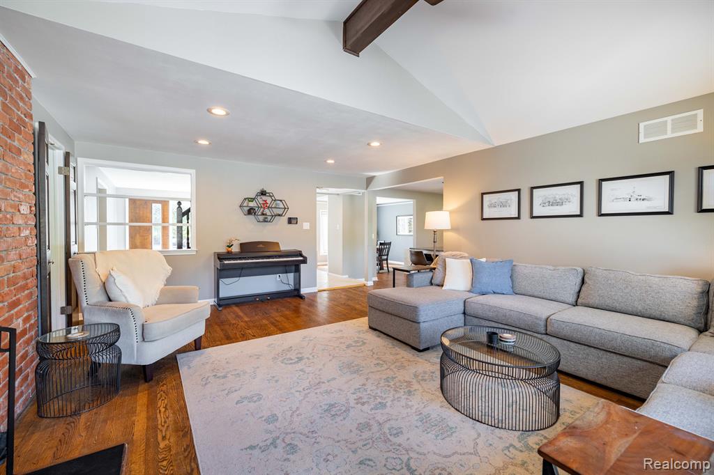 5634 POWDER HORN Drive, West Bloomfield, MI — Photo 16