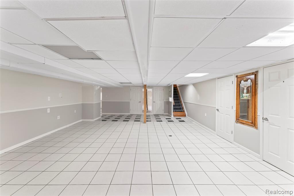 4822 Peachtree Drive, Sterling Heights, MI 48310 — Photo 37