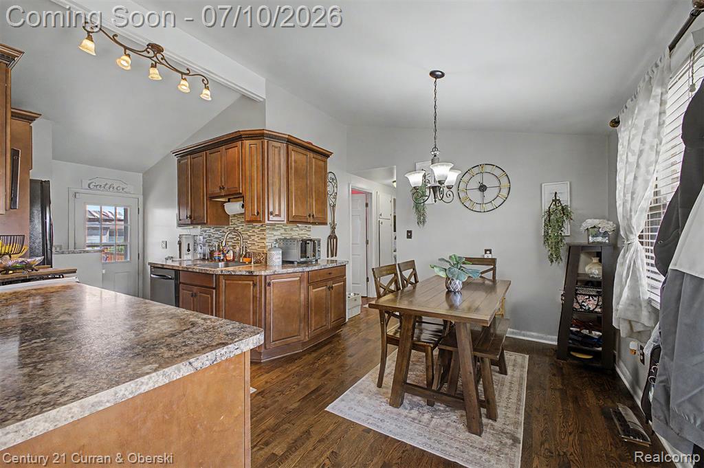 1596 W 13 Mile Road, Madison Heights, MI 48071 — Photo 4
