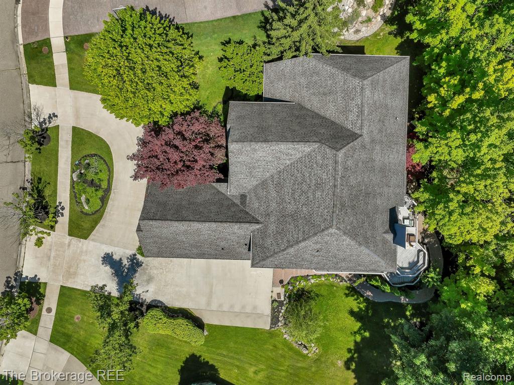 6995 HAWK WOODS Court, West Bloomfield, MI — Photo 70
