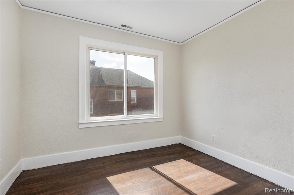 3217 Elmhurst Street, Detroit, MI 48206 — Photo 10