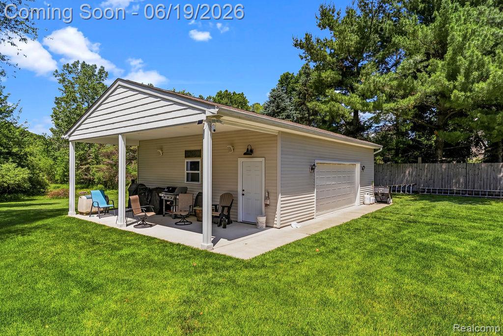 2867 Iris Lane, Hartland, MI 48353 — Photo 7