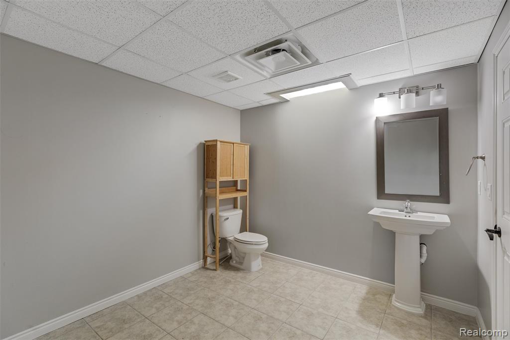 2862 Bay Hill Court, Oakland, MI — Photo 50