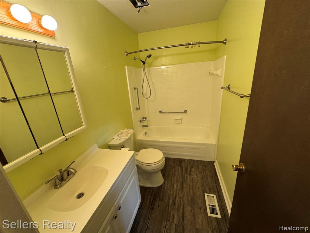 9415 Parkwood N, Davison, MI 48423 — Photo 10