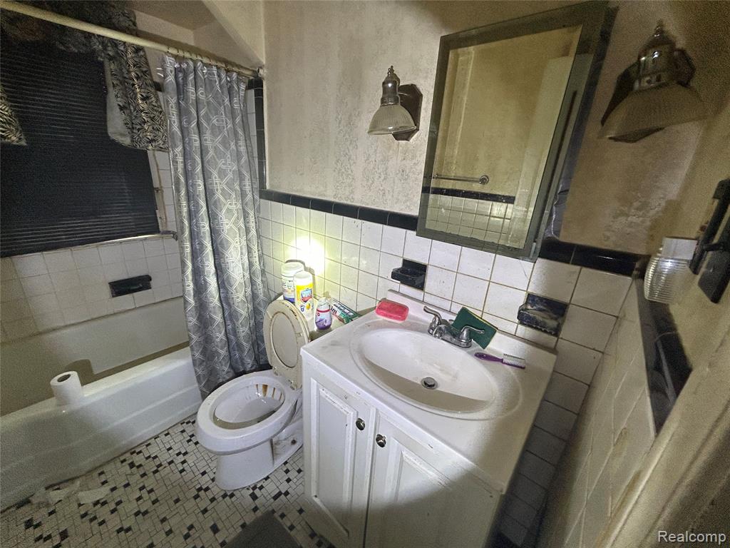 20233 Roselawn Street, Detroit, MI 48221 — Photo 27