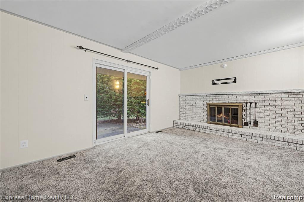 30121 Woodhouse Drive, Warren, MI 48092 — Photo 10