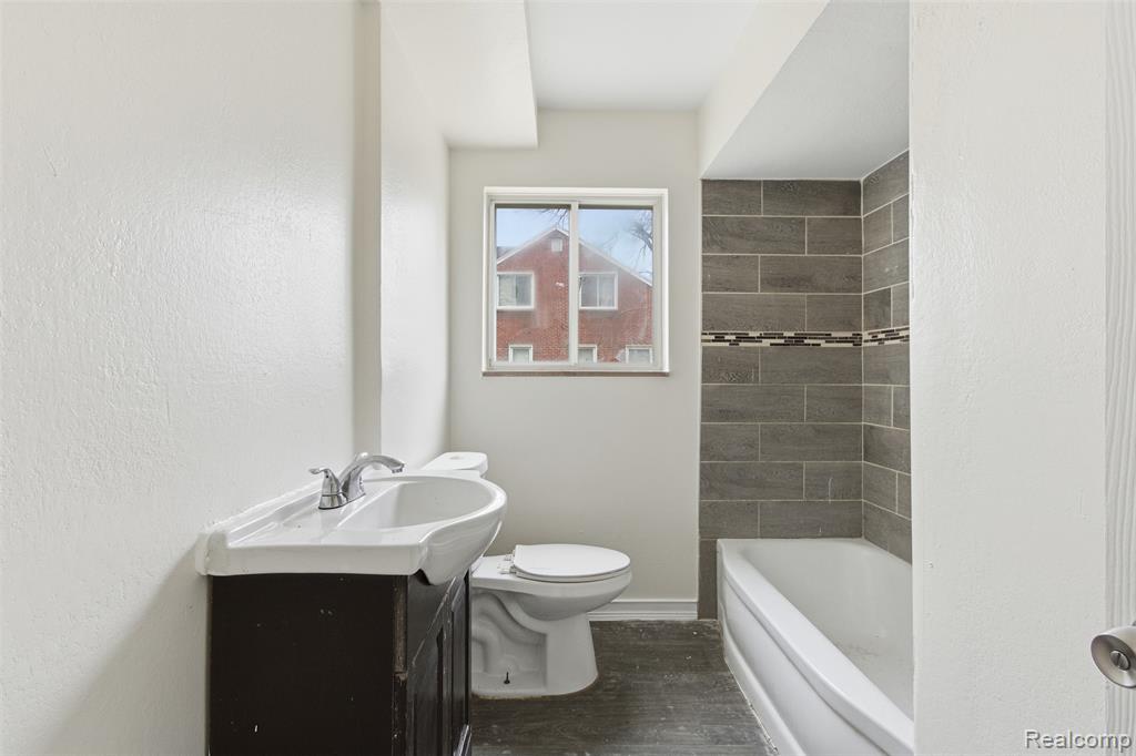 18425 Lesure Street, Detroit, MI 48235 — Photo 6