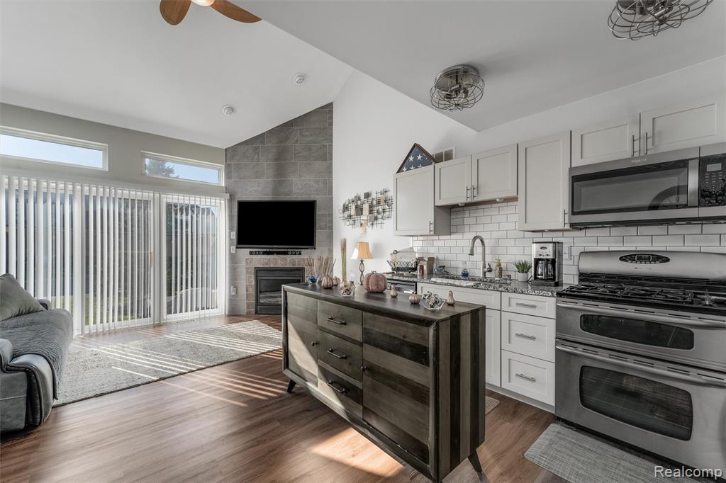35074 Windsor Drive, New Baltimore, MI 48047 — Photo 6