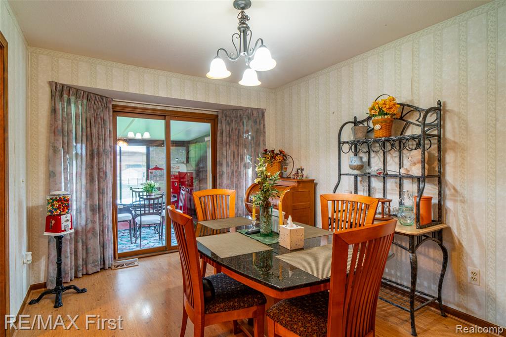 47799 Farmbrook Court, Chesterfield, MI — Photo 24