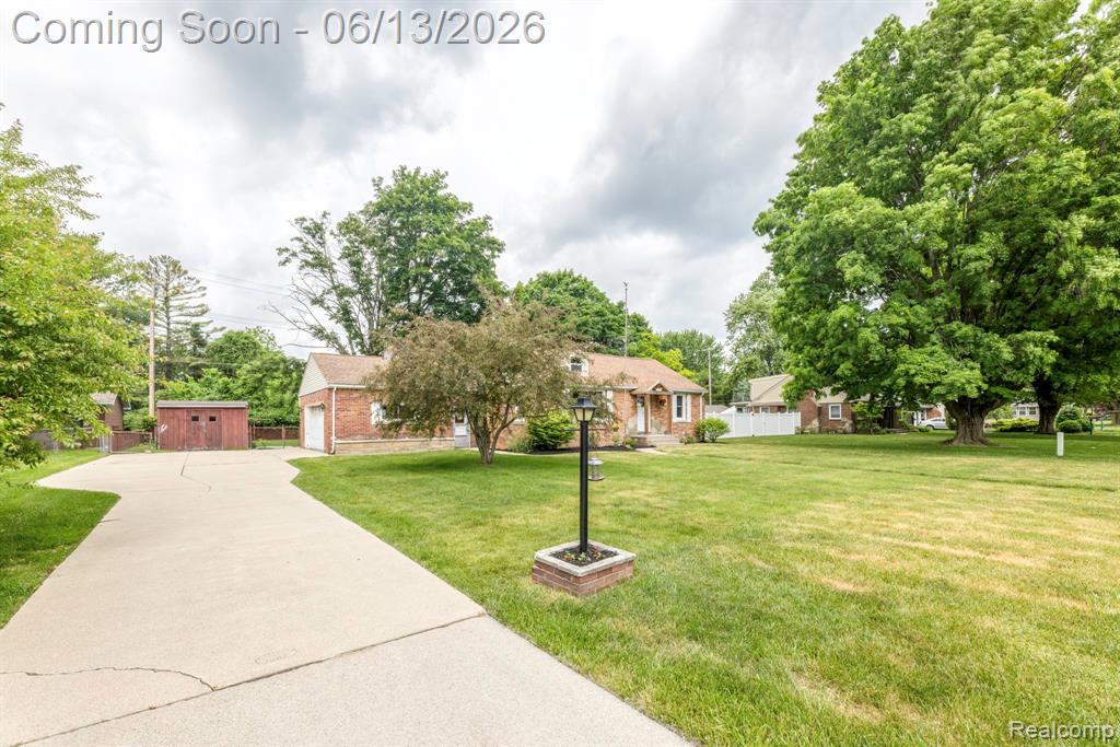 2435 Sharon Lane, Port Huron, MI 48060 — Photo 4