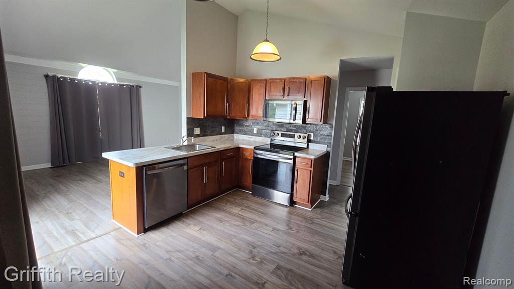 8091 MAJESTIC Boulevard, Fowlerville, MI 48836 — Photo 3