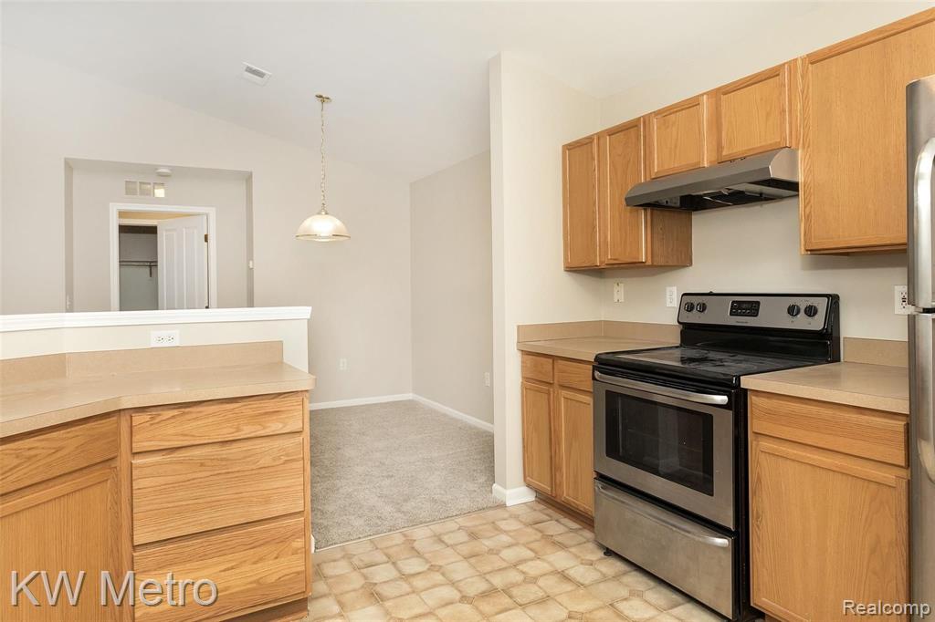 4121 Hampton Ridge Boulevard, Howell, MI 48843 — Photo 12