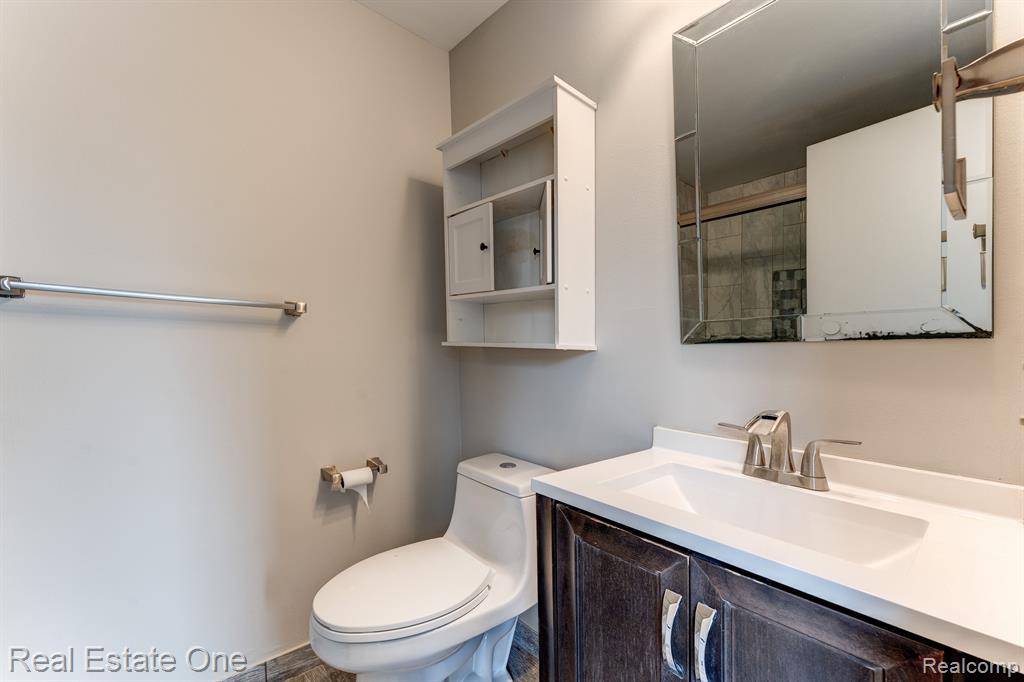 42500 LAKE SUCCESS Drive, Northville, MI 48167 — Photo 21
