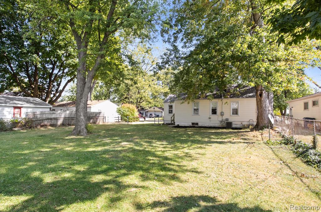 9591 Columbia, Redford, MI 48239 — Photo 6