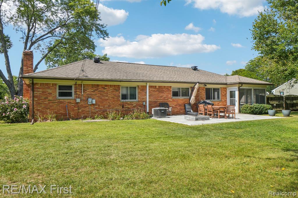 6024 Overlook, Clarkston, MI — Photo 37