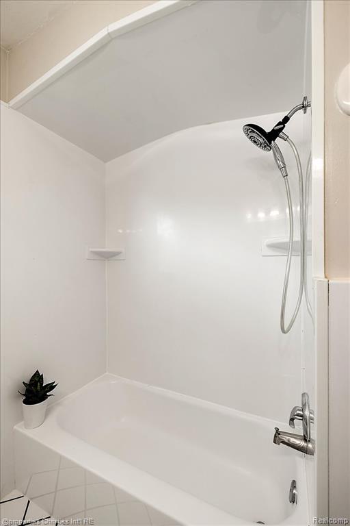 10819 W 11 Mile Road, Huntington Woods, MI — Photo 30