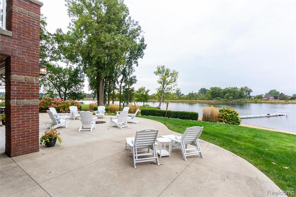 302 Tanview Drive, Oxford, MI, 48371