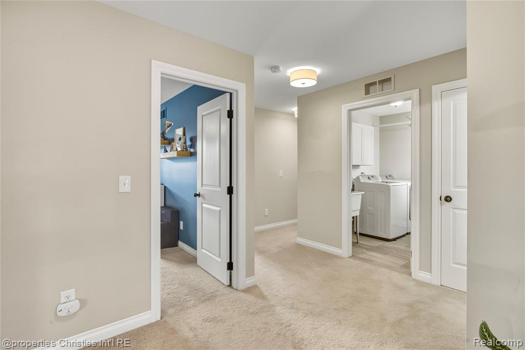 9024 Elmhurst Avenue, Plymouth, MI 48170 — Photo 32