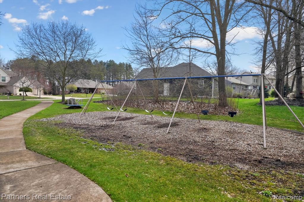 112 Summer Shade Drive, Howell, MI 48843 — Photo 46