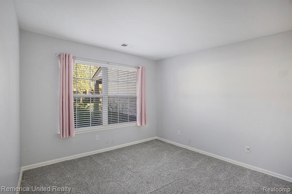 4184 Hampton Ridge Boulevard, Howell, MI 48843 — Photo 11