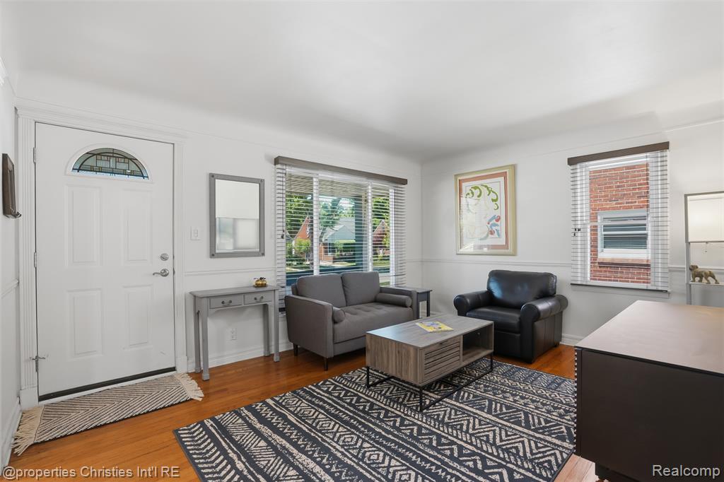 4602 Groveland Avenue, Royal Oak, MI 48073 — Photo 5