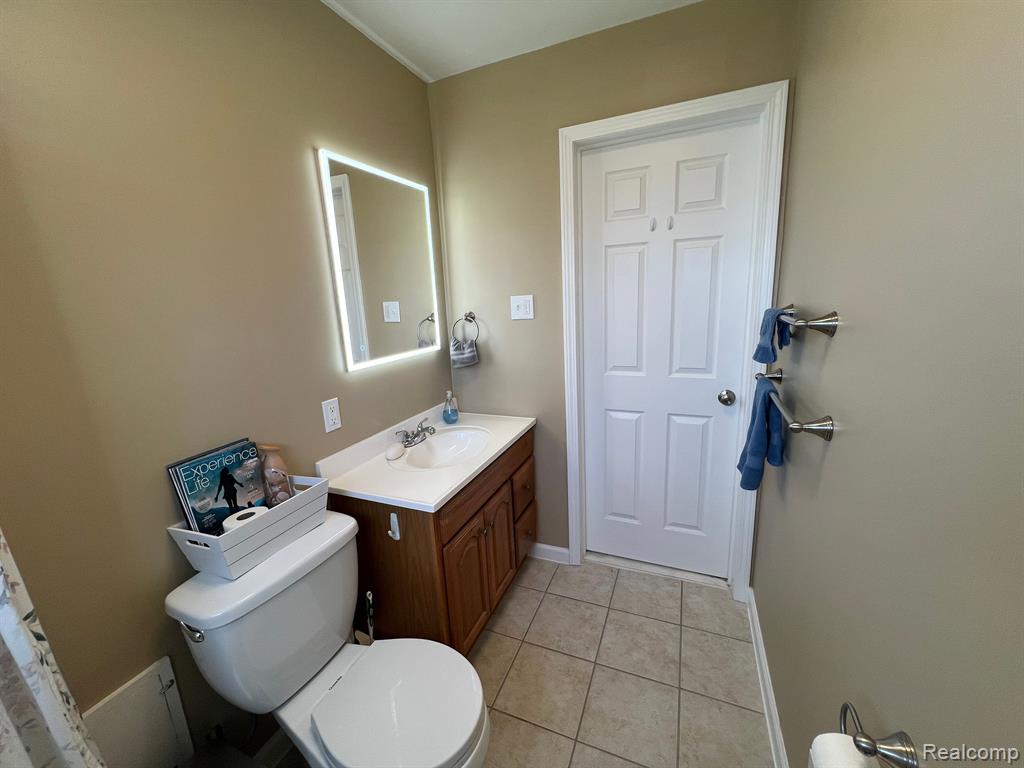 5120 CANTERBURY Lane, Warren, MI 48092 — Photo 26