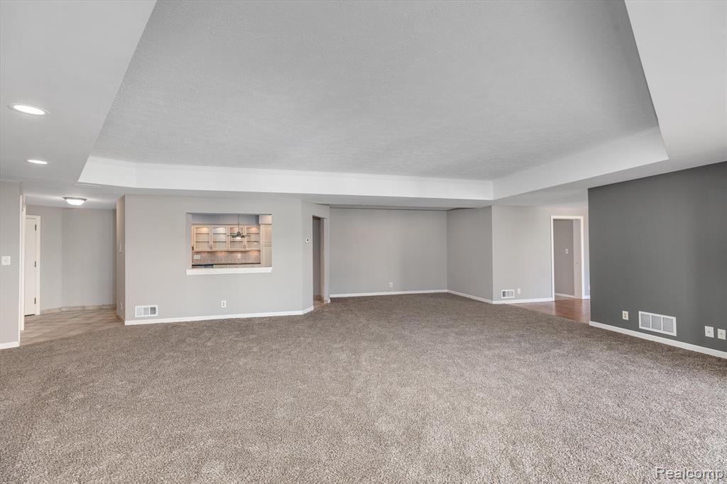 43000 12 OAKS CRESCENT Drive, 3022, Novi, MI 48377 — Photo 3