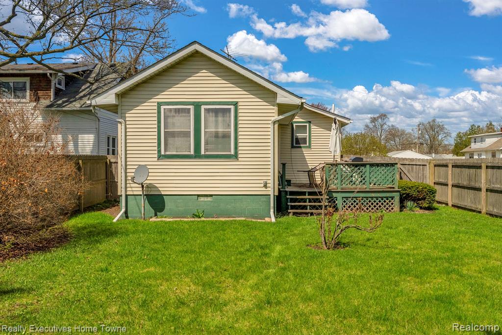 1830 Gillett Street, Port Huron, MI 48060 — Photo 34
