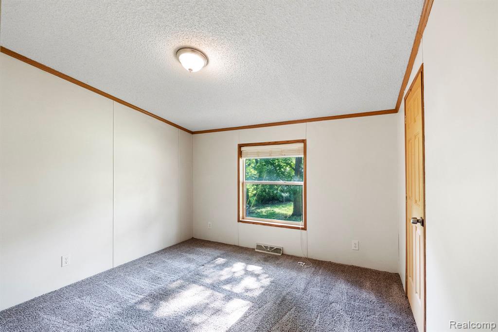 6315 Heyer Street, Romulus, MI 48174 — Photo 24
