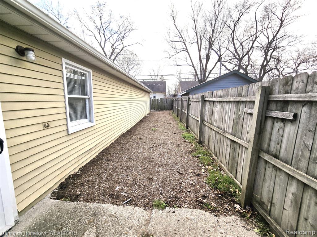 571 W Saratoga Street, Ferndale, MI 48220 — Photo 32