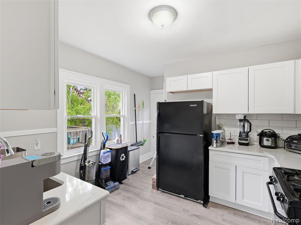 1123 Wayburn Street, Grosse Pointe, MI 48230 — Photo 23