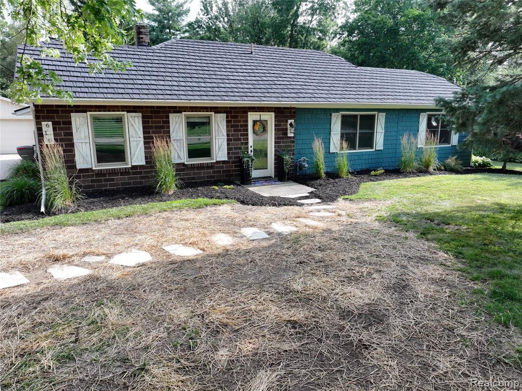 610 E Church Street, Williamston, MI 48895 — Photo 2