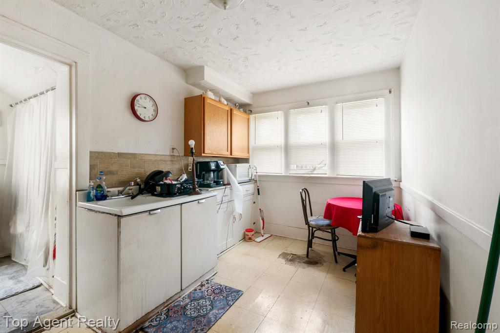 3958 Buckingham Avenue, Detroit, MI 48224 — Photo 23
